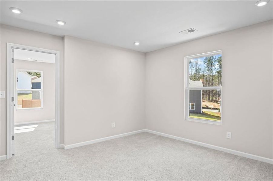 Spacious, unfurnished interior of a new home in Sage Woods, Dallas (Image 14).