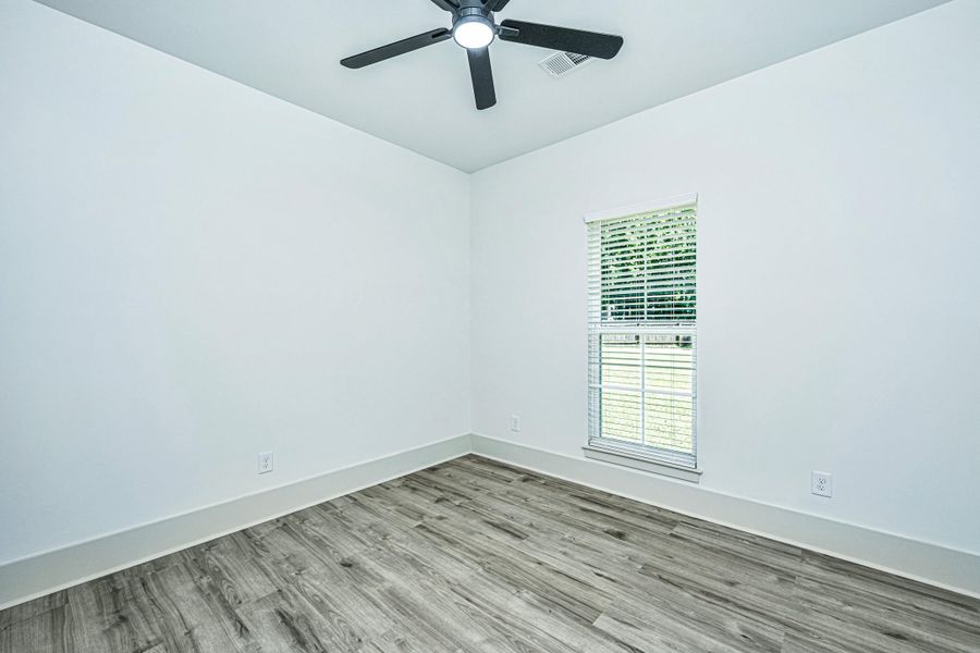 Spacious, unfurnished interior of a new home in , Hanahan (Image 13).