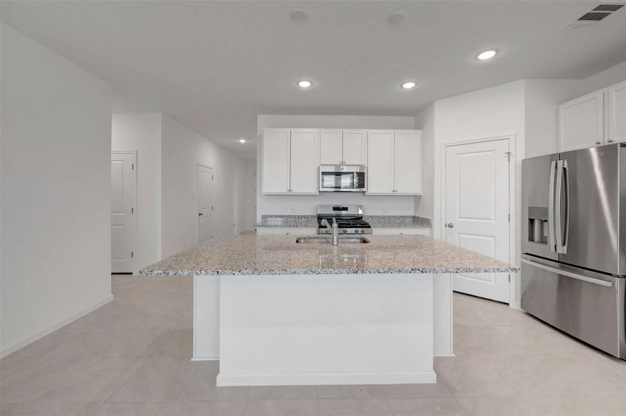 Chef-worthy island kitchen