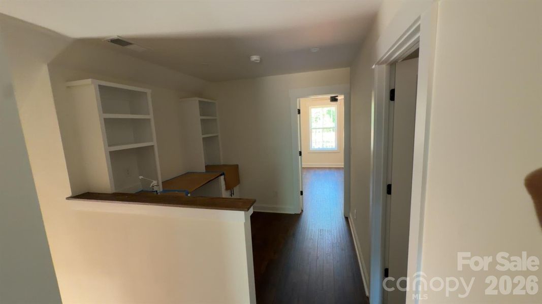 Image 10 of a home in .