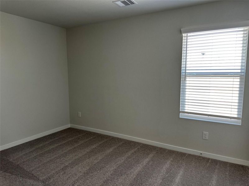 Spacious, unfurnished interior of a new home in Lonestar Collection at Aurora, Katy (Image 16).