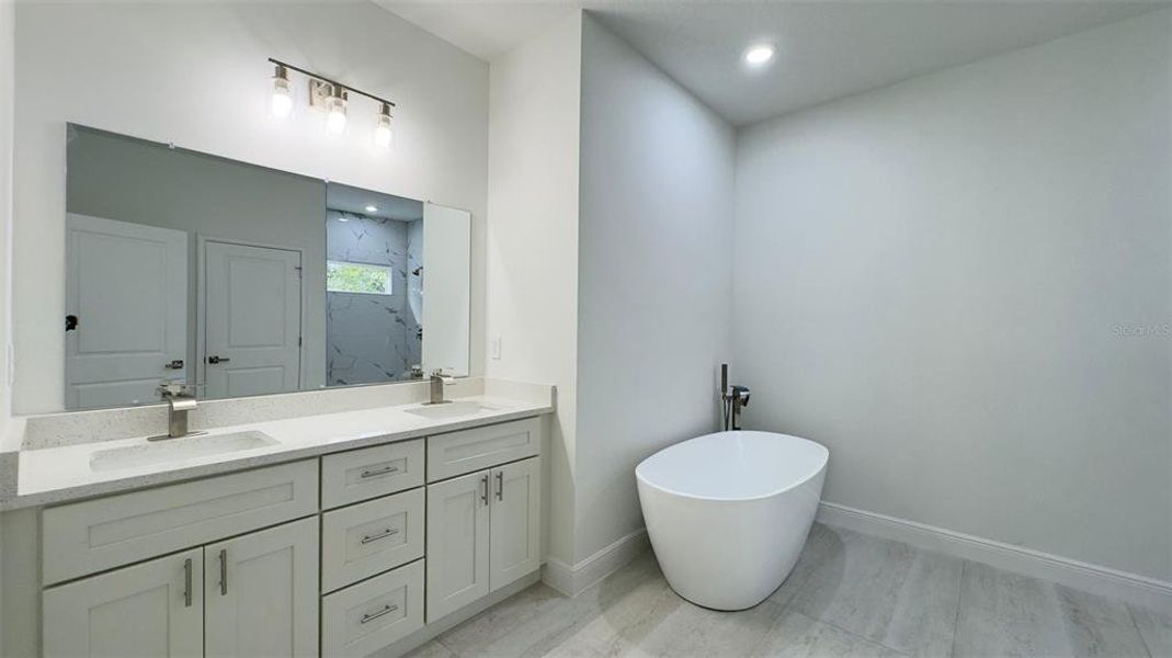 Furnished interior view inside a new home in , Dunnellon (Image 5).