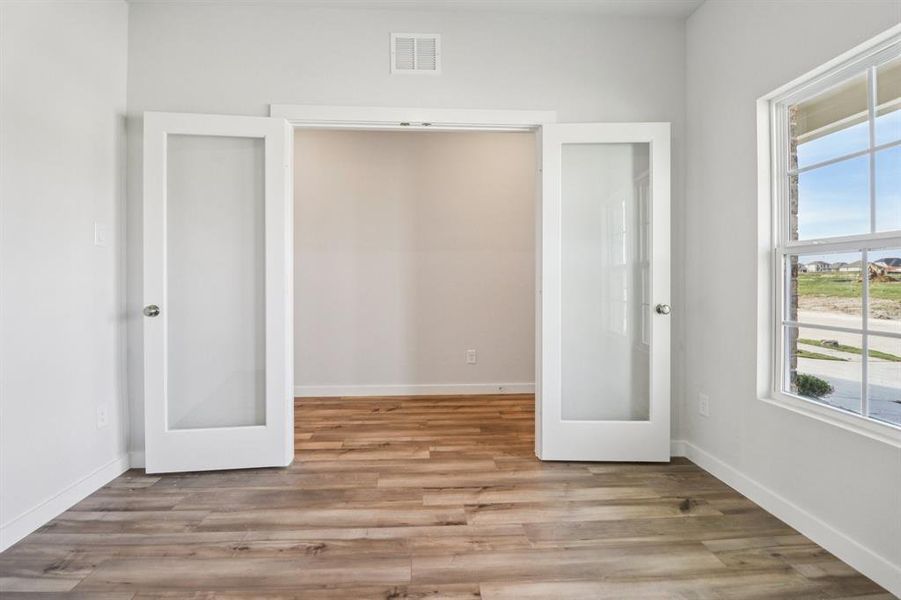 Spacious, unfurnished interior of a new home in Lone Oak, Alvarado (Image 34). Spacious, unfurnished interior of a new home in Lone Oak, Alvarado (Image 34).