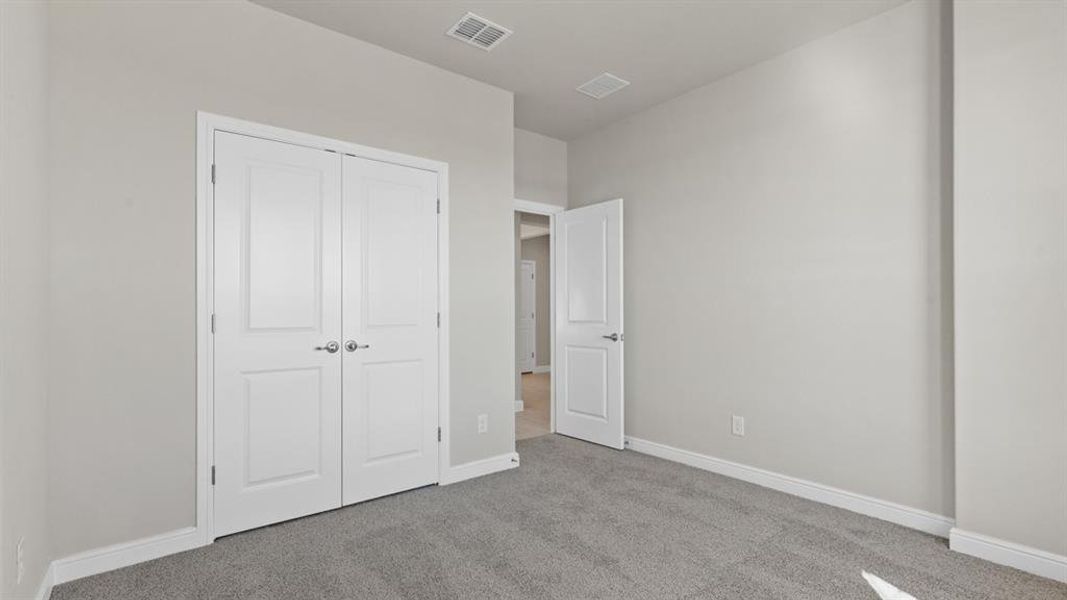 Spacious, unfurnished interior of a new home in Treeline, Justin (Image 20).