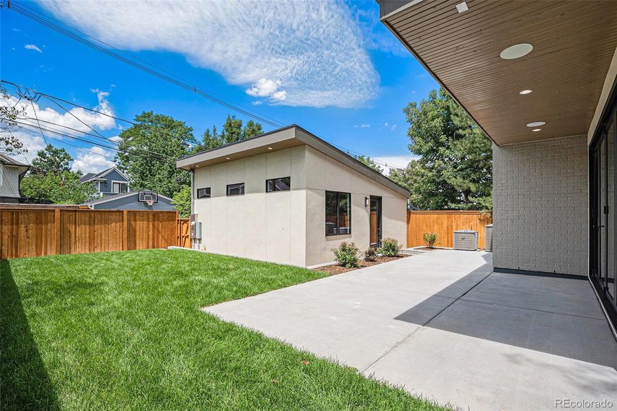 Wonderful back yard, covered patio & 2-car garage