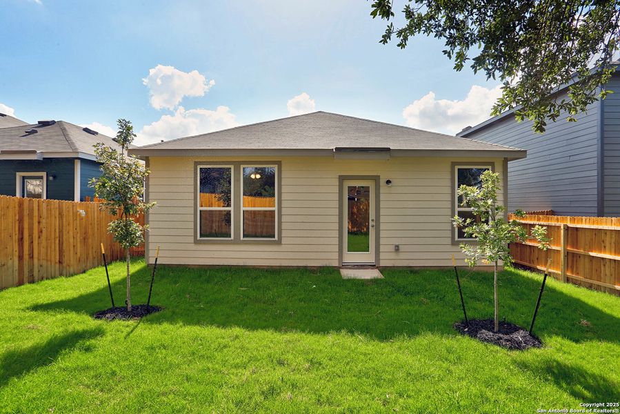 Exterior details and patio area of a home in Fairway Crossing 40s, San Antonio (Image 25). Exterior details and patio area of a home in Fairway Crossing 40s, San Antonio (Image 25).
