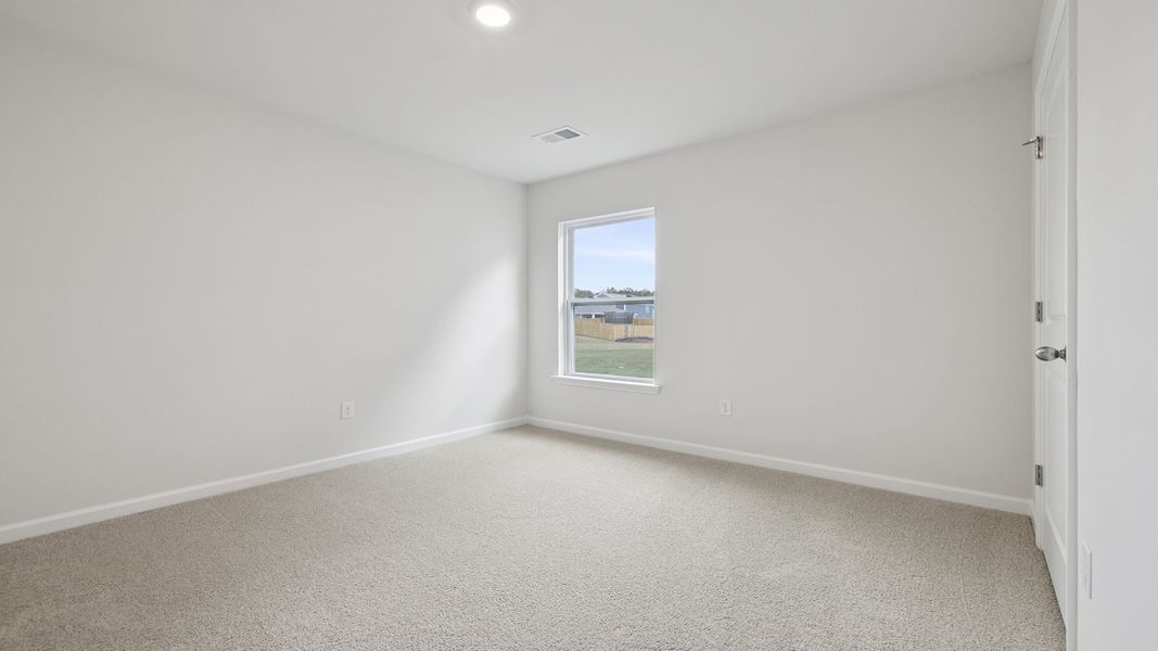 Spacious, unfurnished interior of a new home in Cascade Point, Seneca (Image 15).