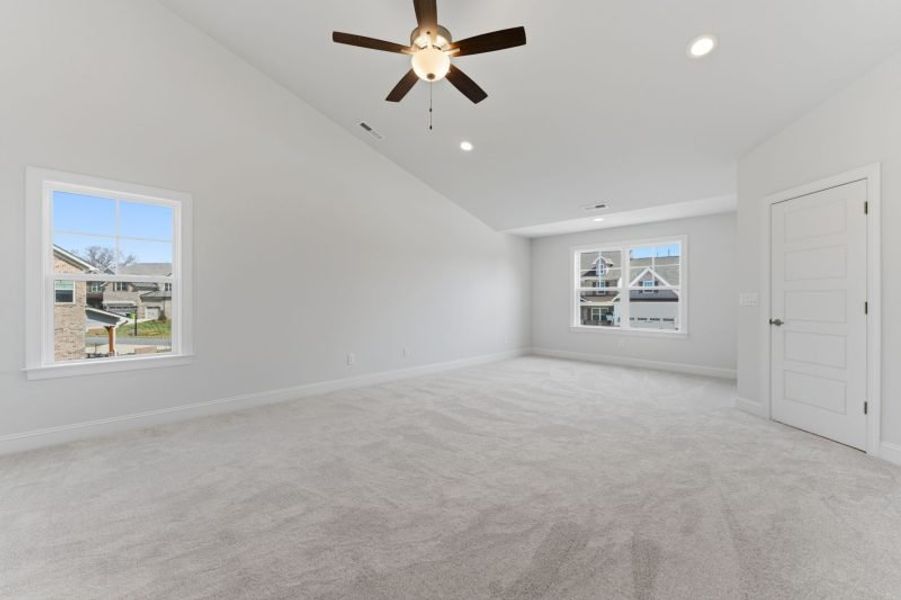 Representative unfurnished interior of a home built from the Fairfield Lux by Keystone Homes NC in Weybridge, Burlington (Image 91).
