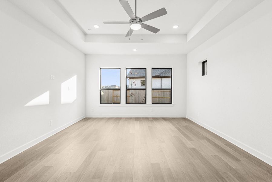 Spacious, unfurnished interior of a new home in ARTAVIA - Parkview Collection, Conroe (Image 29).