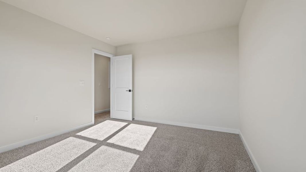 Spacious, unfurnished interior of a new home in Adams Glen, Mauldin (Image 27).