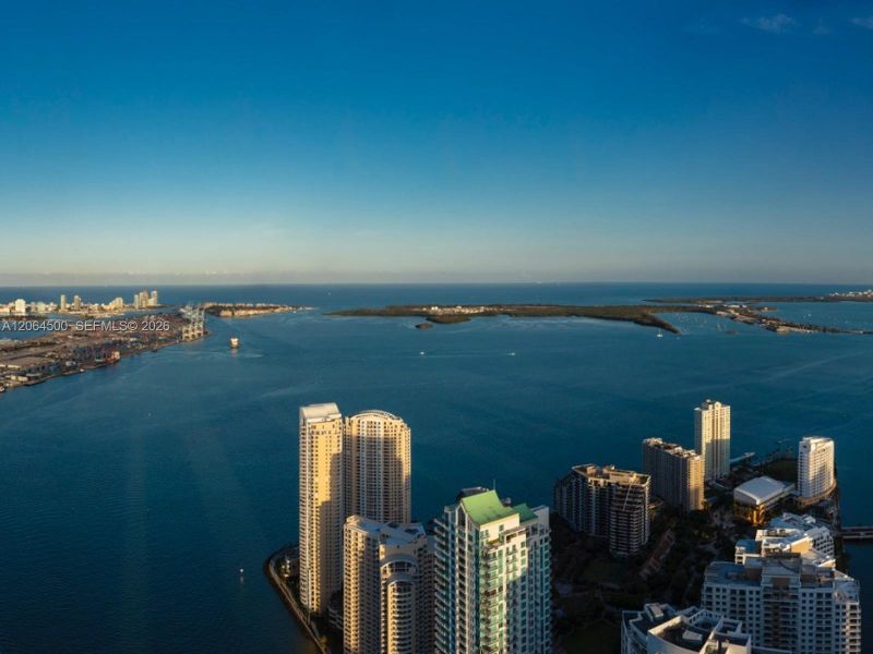 Condo located in Miami, FL showcasing its design and architecture (Image 17). Condo located in Miami, FL showcasing its design and architecture (Image 17).