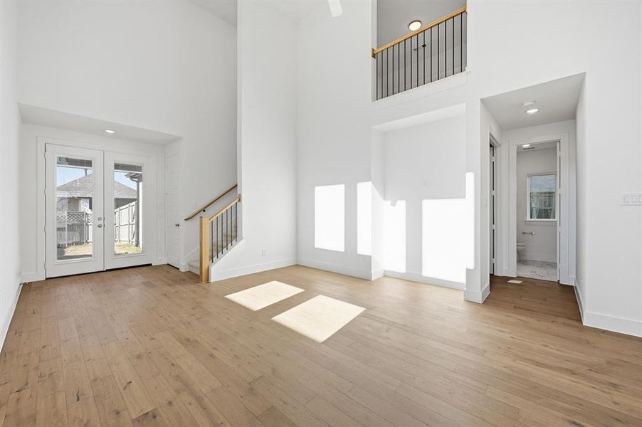 Spacious, unfurnished interior of a new home in Pecan Square, Northlake (Image 24).