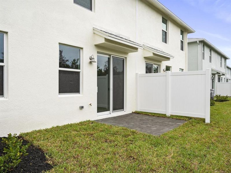 Image 6 of a home in Osprey Preserve.
