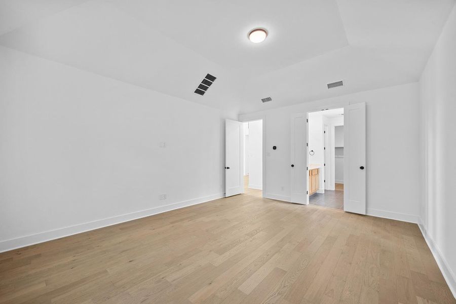 Spacious, unfurnished interior of a new home in Parkside Peninsula, Georgetown (Image 13).