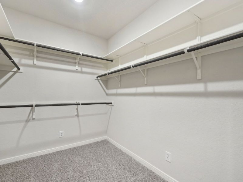 Spacious, unfurnished interior of a new home in Sagebrooke - Classic Series, San Antonio (Image 19).