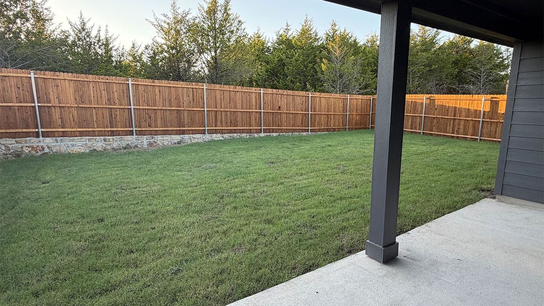 Exterior details and patio area of a home in Riverfield, Josephine (Image 3).