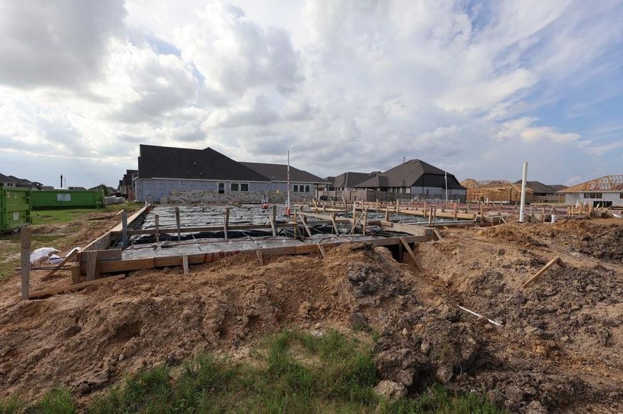 Every foundation at DWH is engineered and it’s inspected three times! We do not do “batch” testing. Rest easy knowing your foundation comes with a 10 year warranty. Every foundation at DWH is engineered and it’s inspected three times! We do not do “batch” testing. Rest easy knowing your foundation comes with a 10 year warranty.