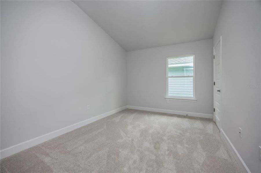 Spacious, unfurnished interior of a new home in Savannah Station, Alachua (Image 20).