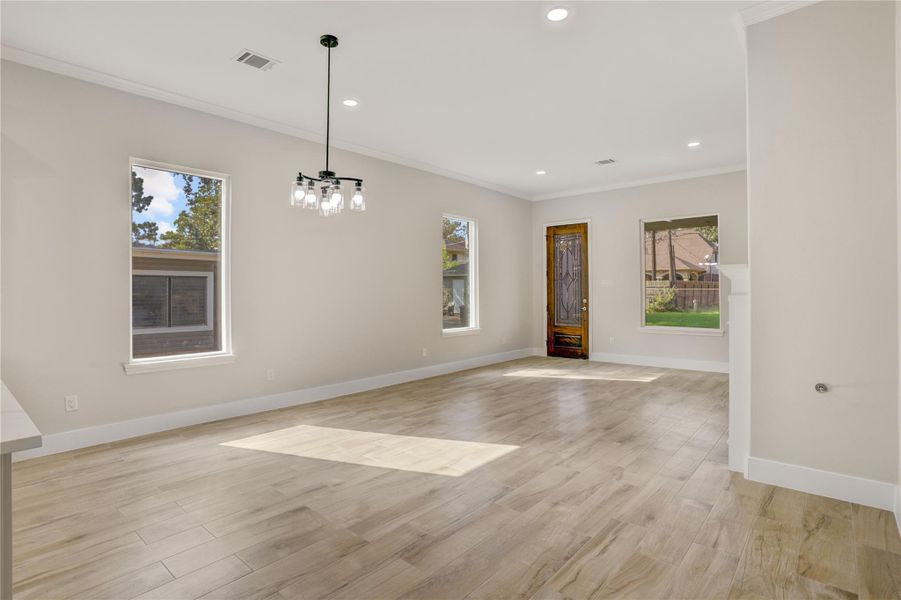 Spacious, unfurnished interior of a new home in , Houston (Image 26).