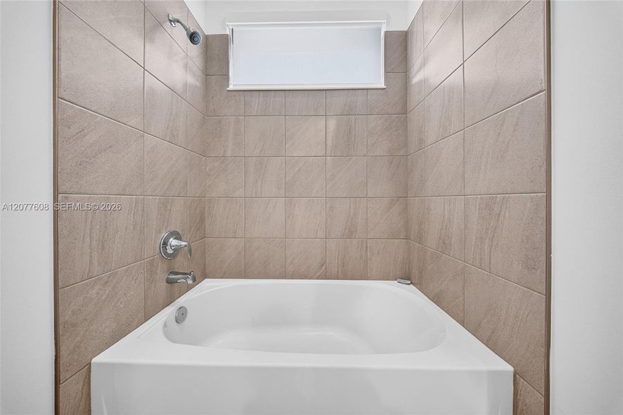 Close-up of interior finishes inside a home in , Immokalee (Image 21).