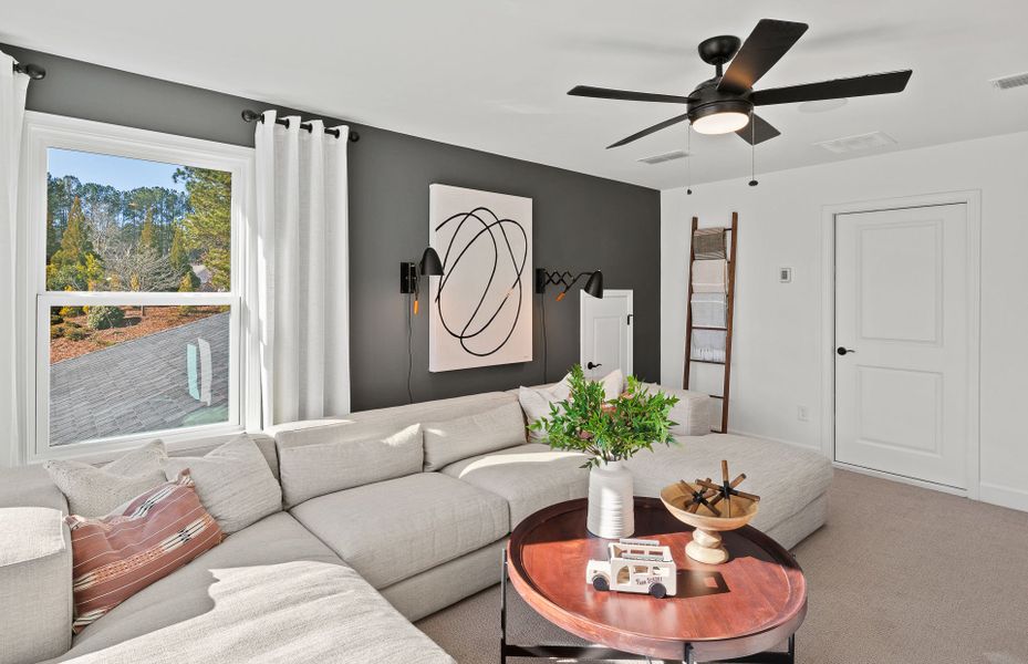 Representative furnished interior of a home built from the Hallmark by Del Webb in Del Webb at Lake Oconee, Greensboro (Image 5). Representative furnished interior of a home built from the Hallmark by Del Webb in Del Webb at Lake Oconee, Greensboro (Image 5).