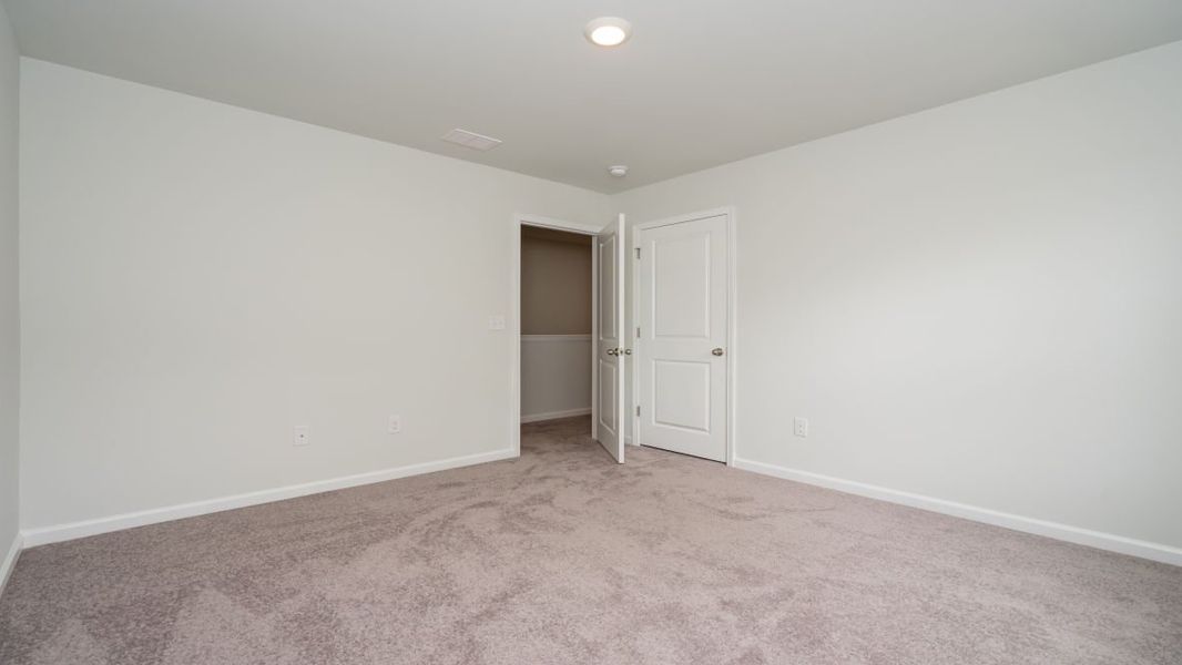 Representative unfurnished interior of a home built from the GALEN by D.R. Horton in Island Green, Myrtle Beach (Image 34).