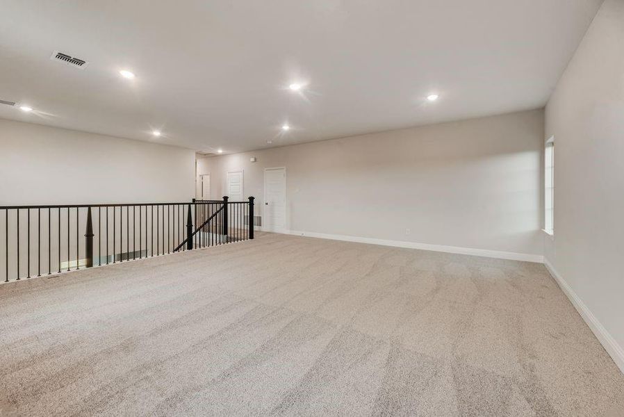 Spacious, unfurnished interior of a new home in Sutton Fields, Celina (Image 36).