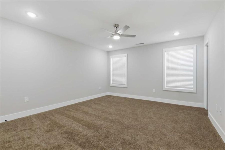 Spacious, unfurnished interior of a new home in , Griffin (Image 18).