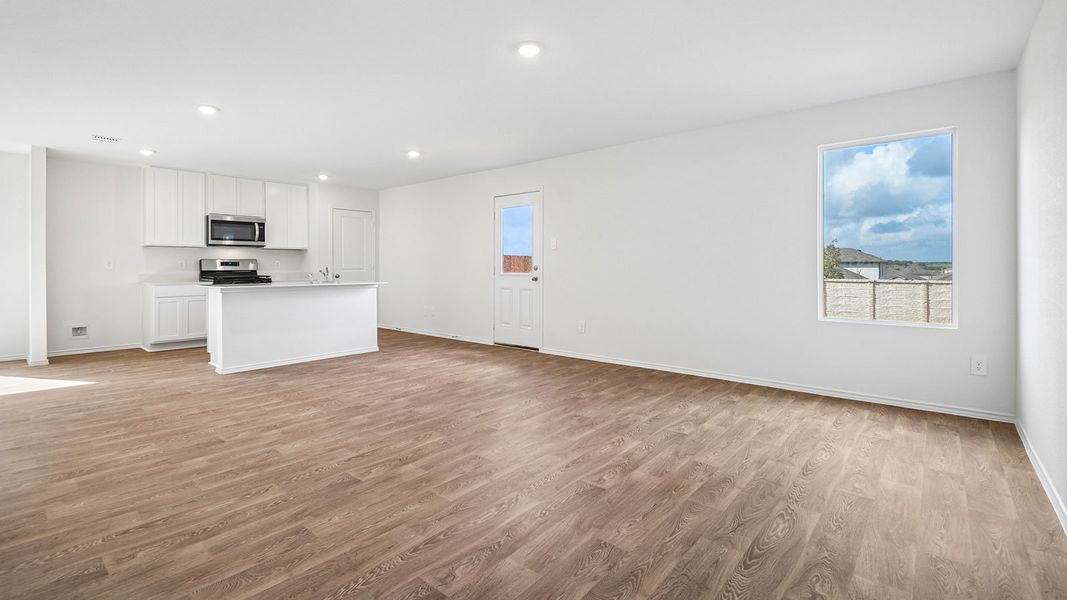 Spacious, unfurnished interior of a new home in Prairie Lakes, Buda (Image 17).