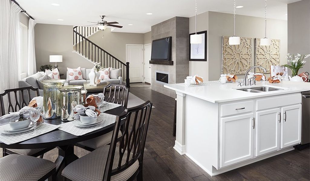 Coral-DEN-Kitchen/dining (Seasons at Traditions)