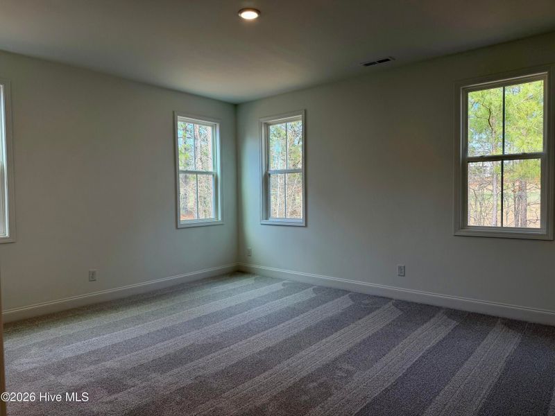 Spacious, unfurnished interior of a new home in Legacy Lakes, Aberdeen (Image 23).