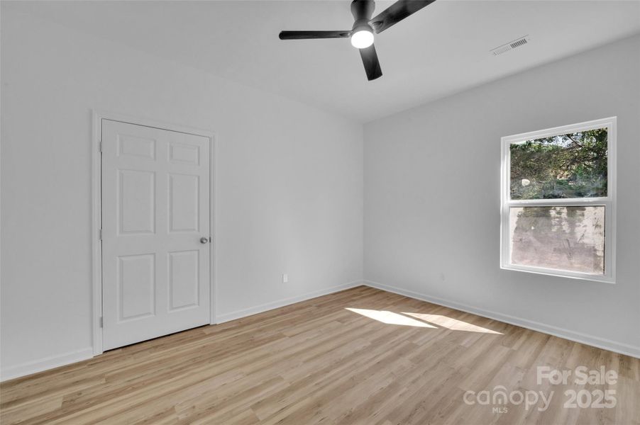 Spacious, unfurnished interior of a new home in , Chester (Image 8).
