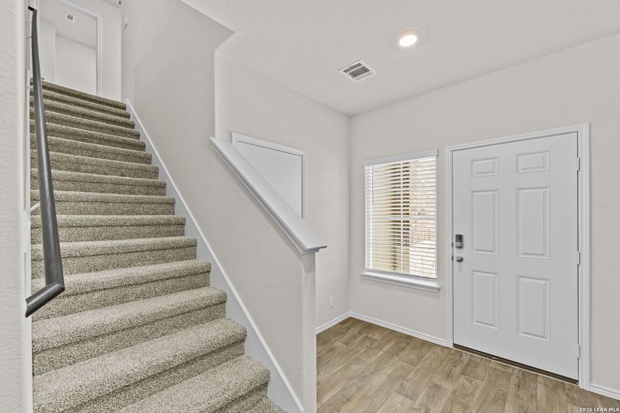Spacious, unfurnished interior of a new home in Applewood, San Antonio (Image 16).
