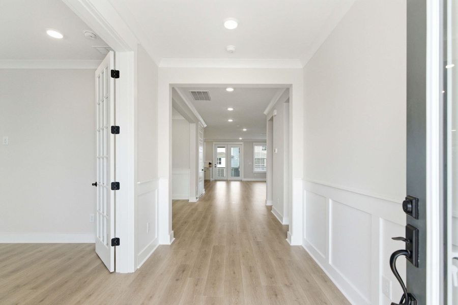 Spacious, unfurnished interior of a new home in Liberty Hill Farm, Mount Pleasant (Image 43).