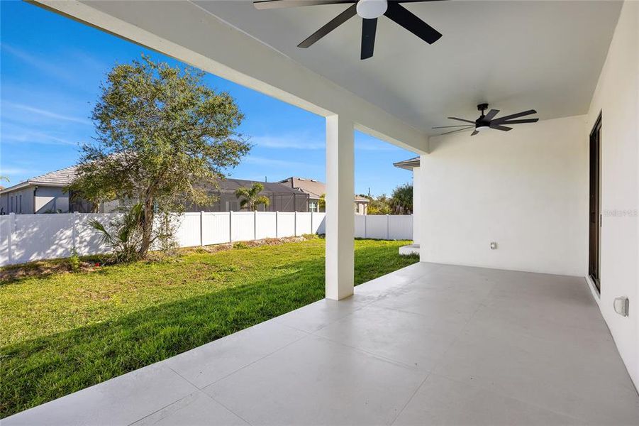Exterior details and patio area of a home in , Port Charlotte (Image 29).