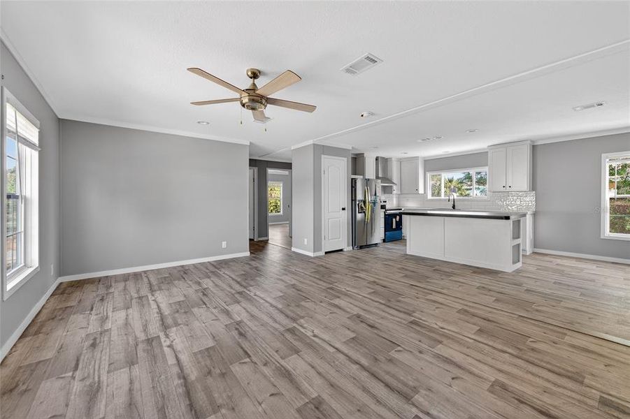 Spacious, unfurnished interior of a new home in , Ormond Beach (Image 19).