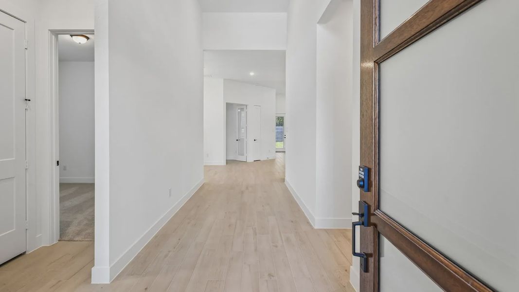 Spacious, unfurnished interior of a new home in Artavia, Conroe (Image 17).