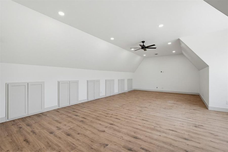 Huge bonus room Huge bonus room