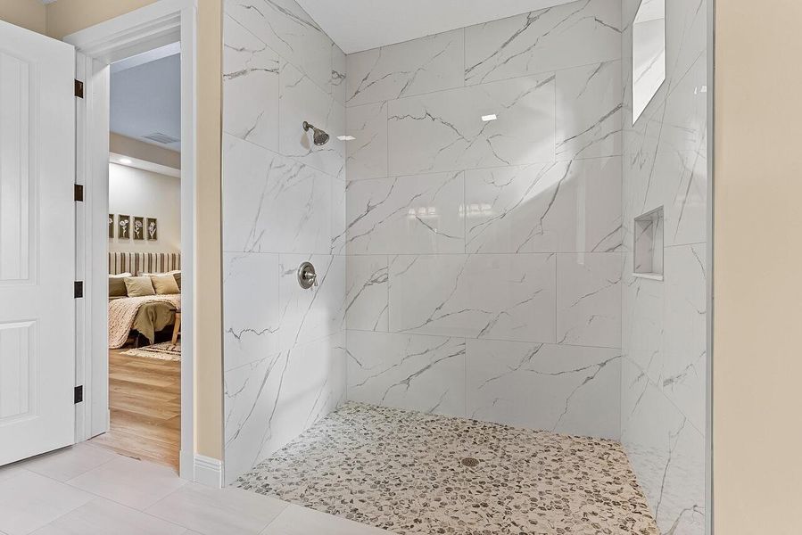 Image 43 of a home in .