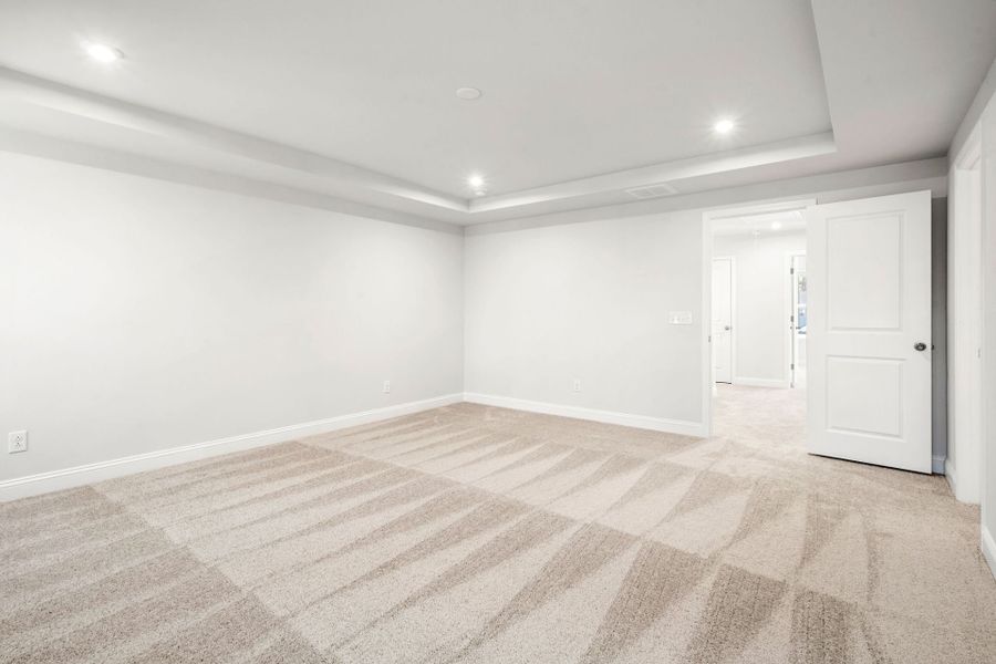 Spacious, unfurnished interior of a new home in Waterways, Richmond Hill (Image 21).