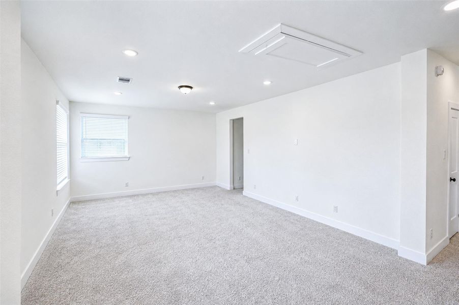 Spacious, unfurnished interior of a new home in , Katy (Image 32).