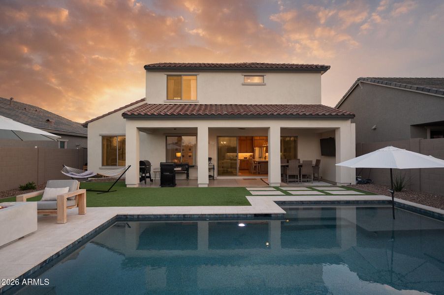 103_20076_W_Campbell_Art11_mls