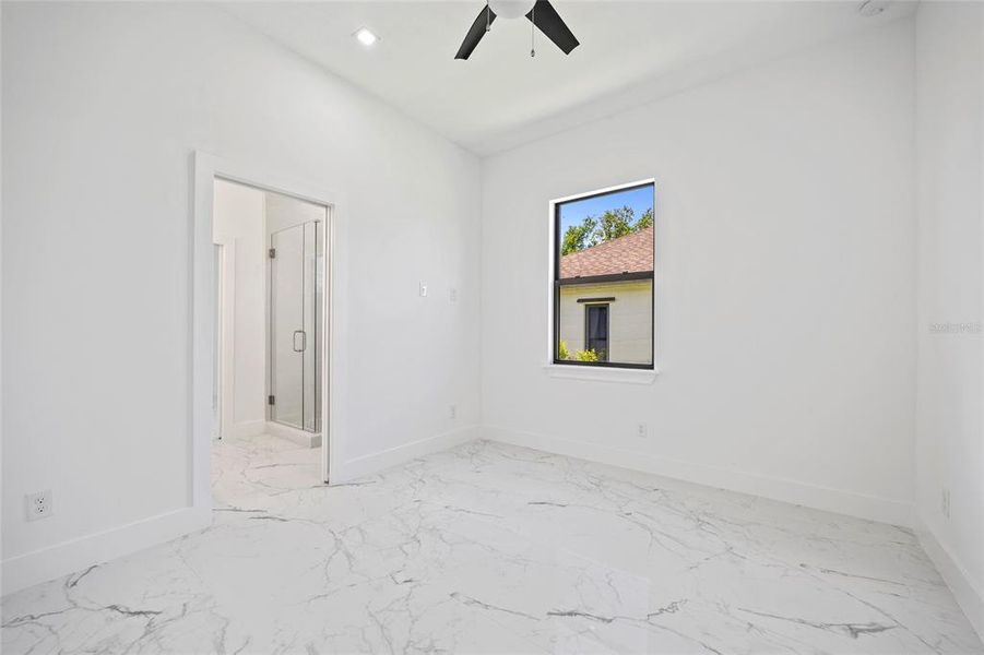Spacious, unfurnished interior of a new home in , Punta Gorda (Image 18).