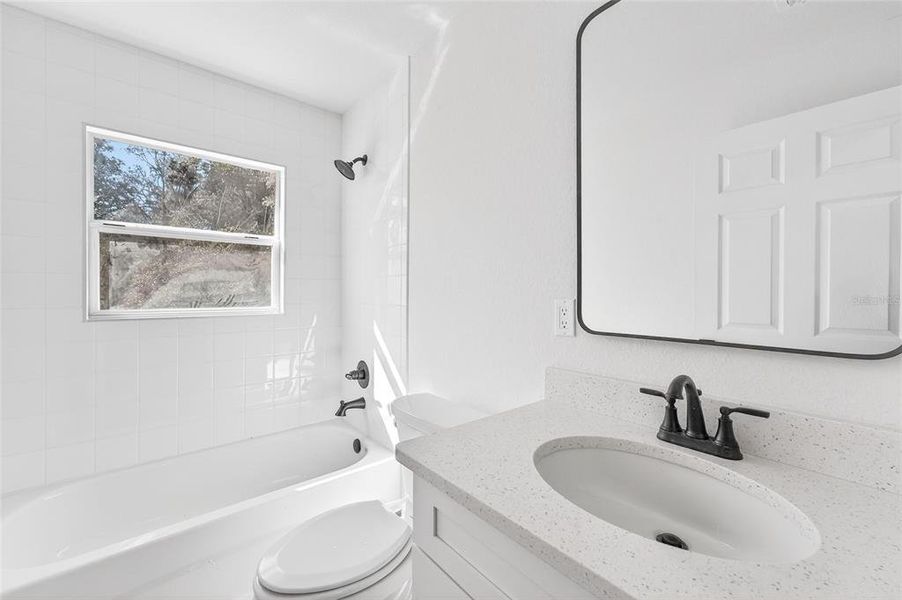 Furnished interior view inside a new home in , Ocklawaha (Image 8).