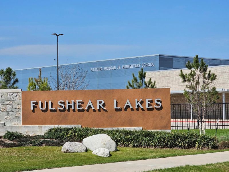Image 26 of a home in Fulshear Lakes.