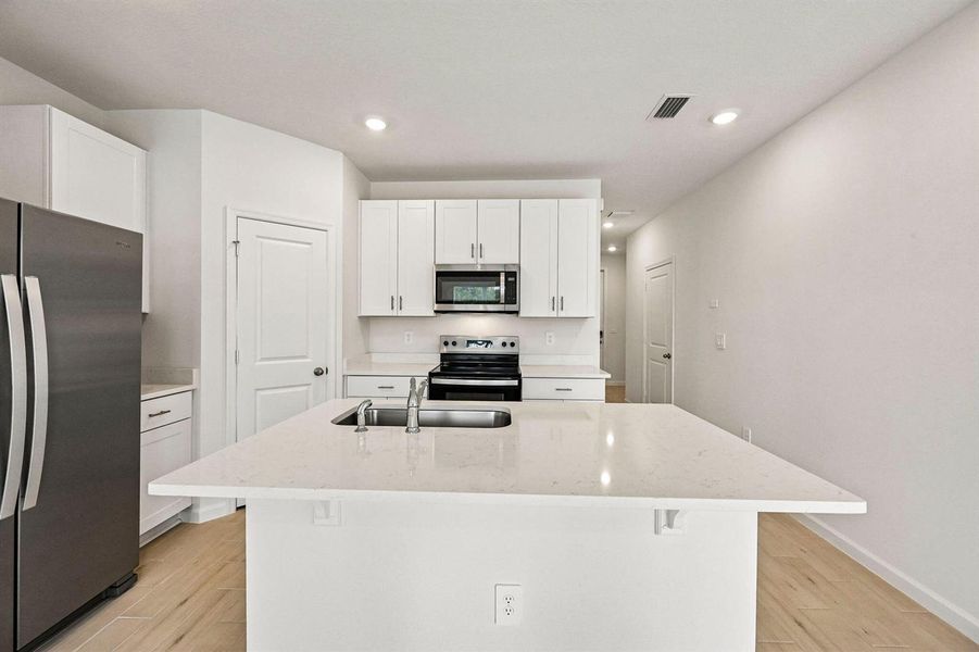 646 Salisbury Cir- (12)
