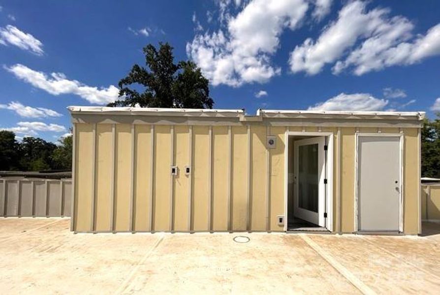 Exterior details and patio area of a home in , Charlotte (Image 4).
