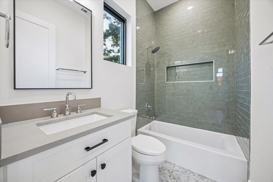 Bedroom 4- En-Suite bathroom