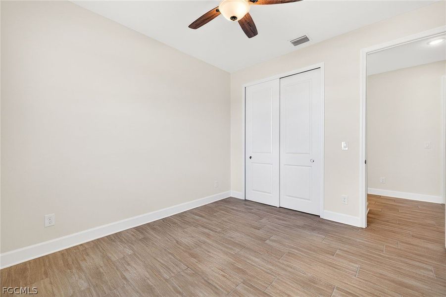 Spacious, unfurnished interior of a new home in Cape Coral, Cape Coral (Image 33).