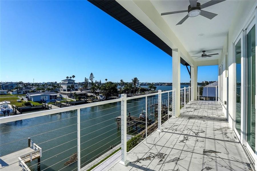Exterior details and patio area of a home in , Madeira Beach (Image 4).